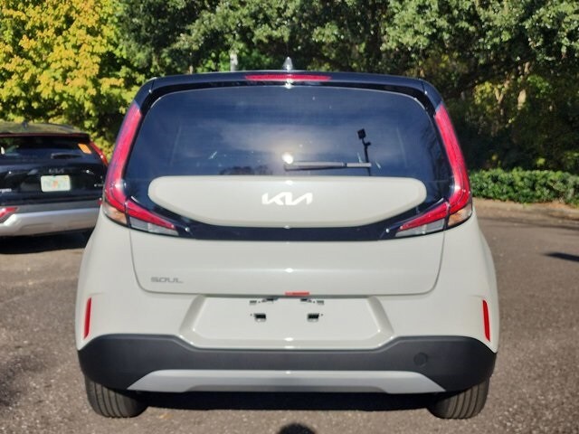2025 Kia Soul LX photo 3