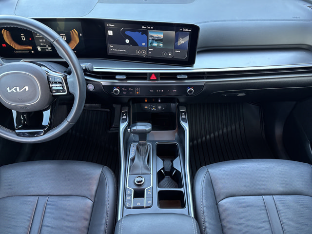 2025 Kia Sorento EX - Photo 14