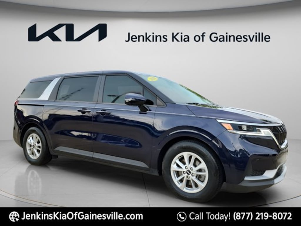 Used 2024 Kia Carnival LX Minivan/Van