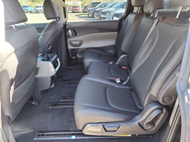 2026 Kia Carnival EX - Photo 12