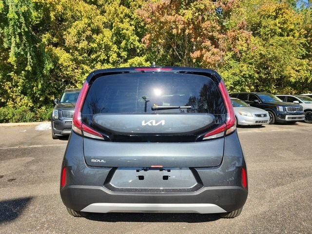 2025 Kia Soul LX photo 3