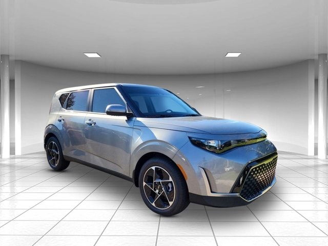 2025 Kia Soul EX's photo