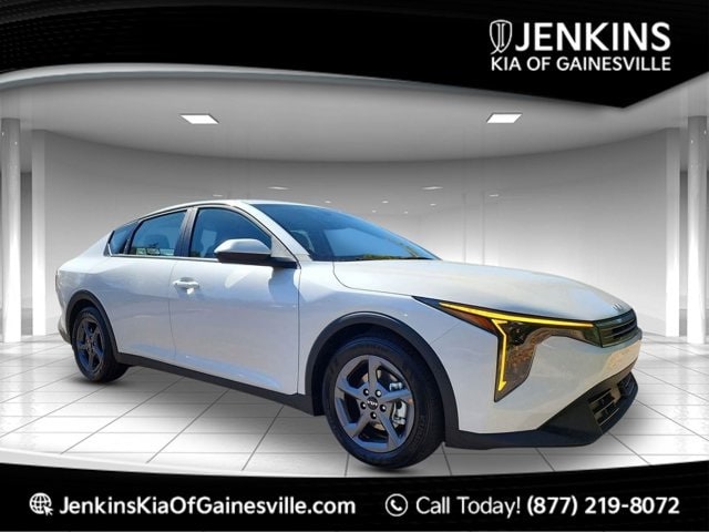 2025 Kia K4 LXS's photo