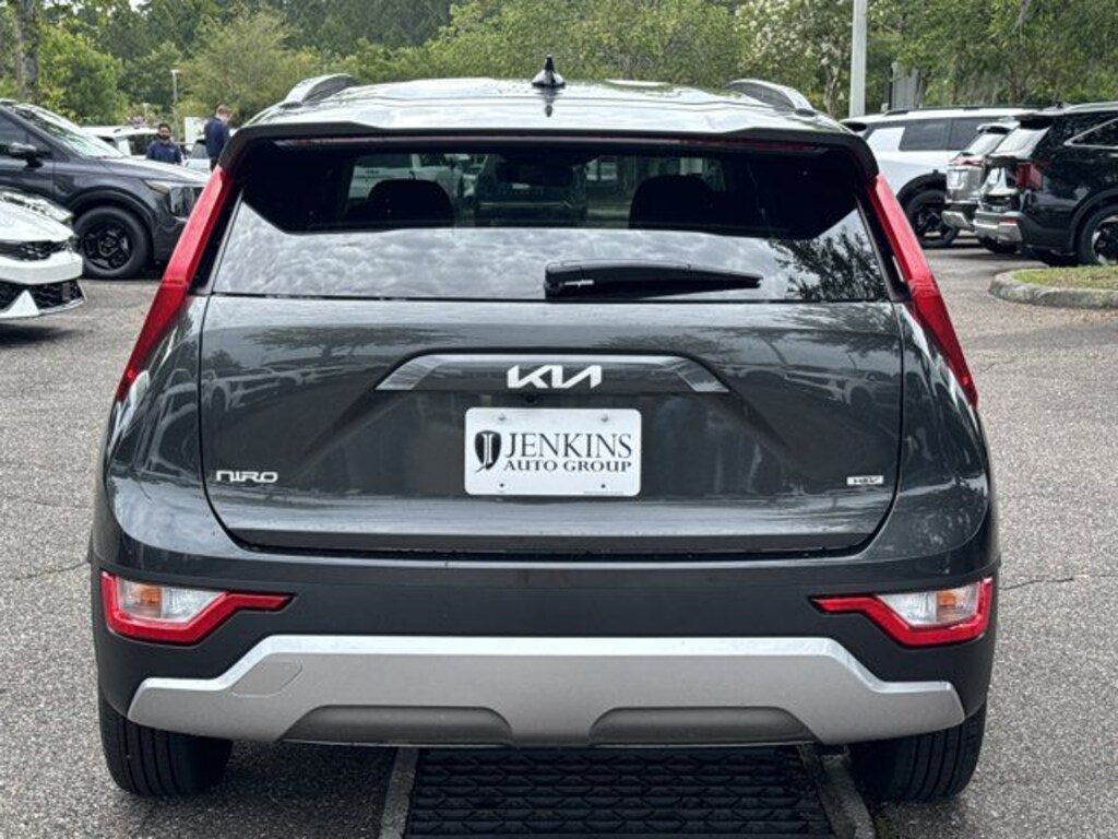 New 2026 Kia Niro LX SUV