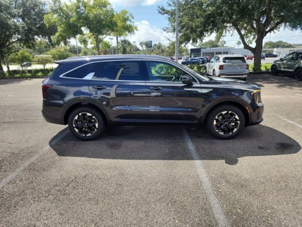 New 2026 Kia Sorento S SUV