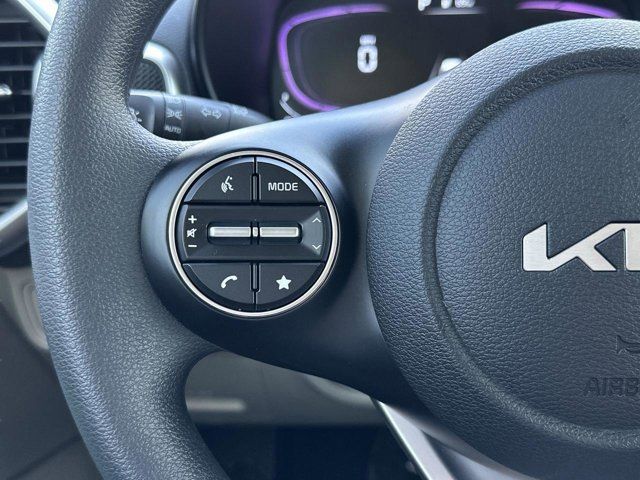 2023 Kia Soul LX - Photo 21