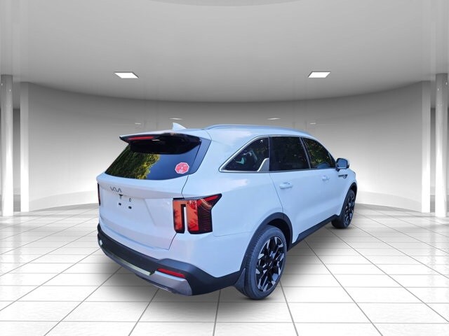 2026 Kia Sorento SX photo 3