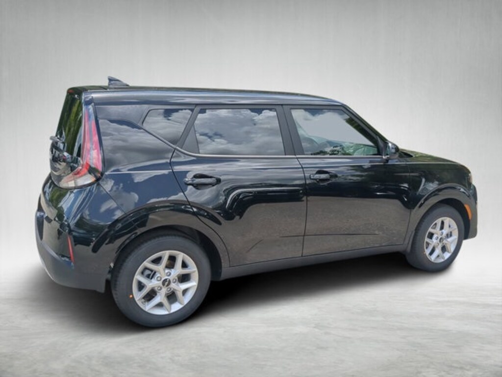 New 2025 Kia Soul LX Hatchback