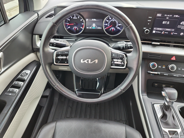 2024 Kia Carnival LX Seat Pkg - Photo 14