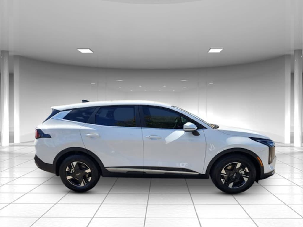 New 2026 Kia Sportage LX SUV