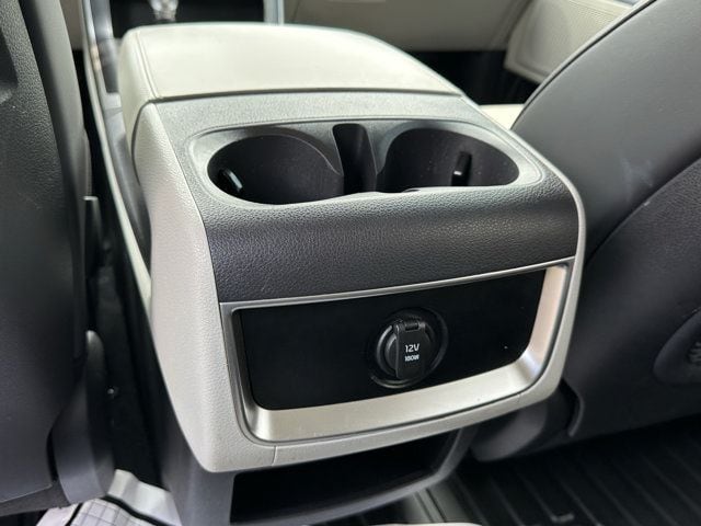 2024 Kia Carnival LX Seat Pkg - Photo 16