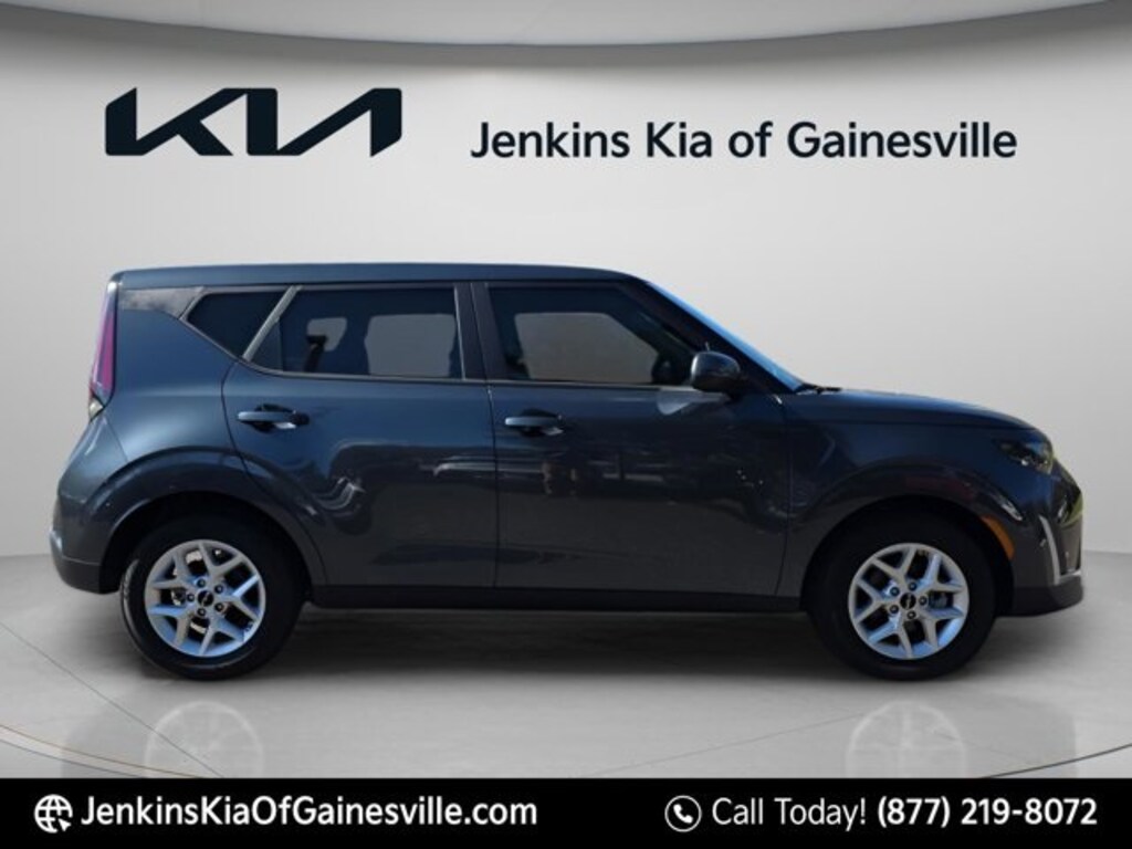 New 2025 Kia Soul LX Hatchback