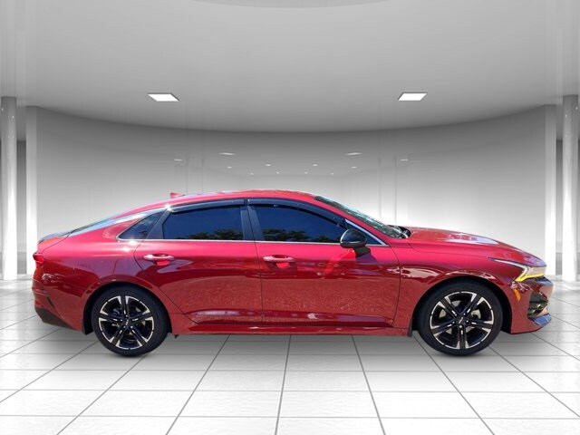 2022 Kia K5 GT-Line photo 2