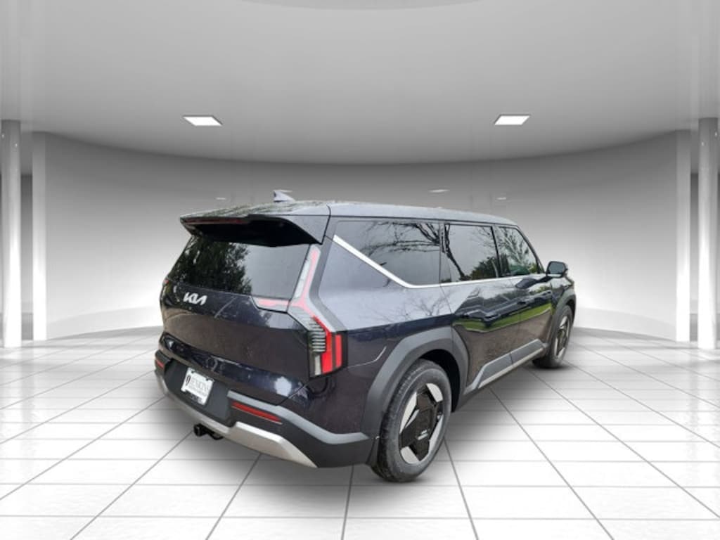 New 2026 Kia EV9 Light Long Range SUV