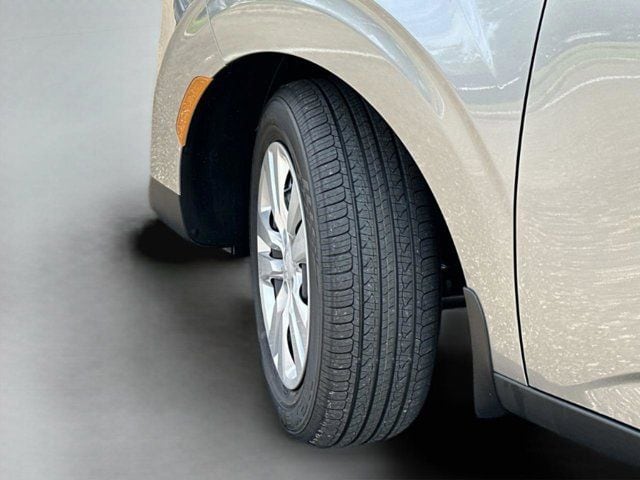 2023 Kia Soul LX - Photo 30