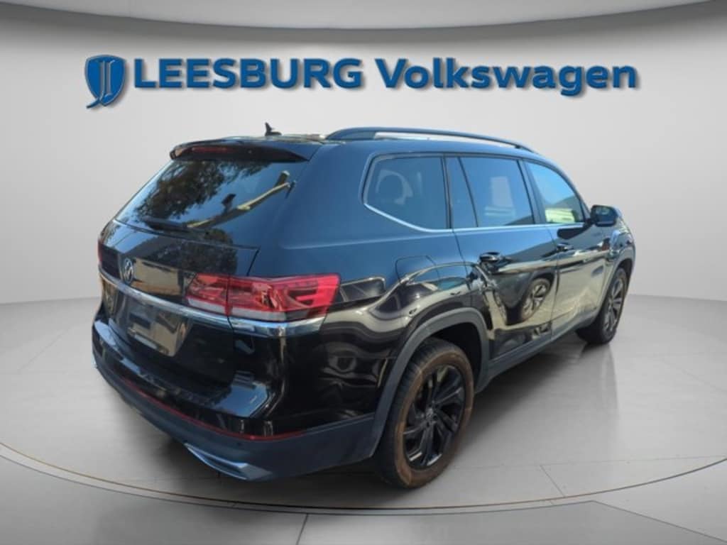 Used 2022 Volkswagen Atlas 2.0T SE w/Technology SUV