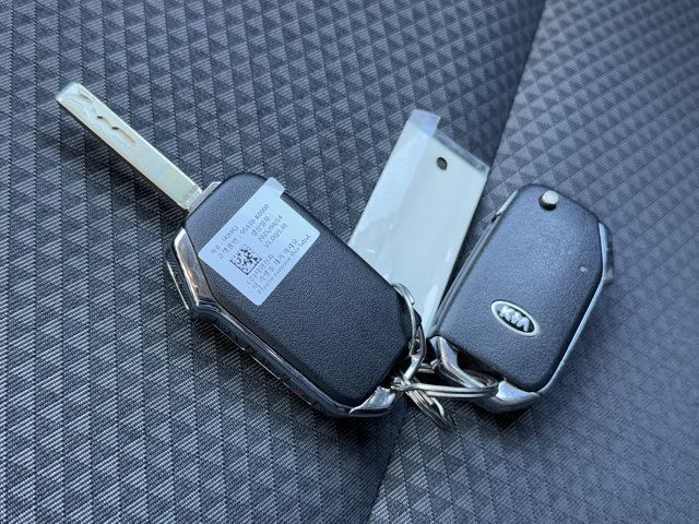2021 Kia Soul LX - Photo 31