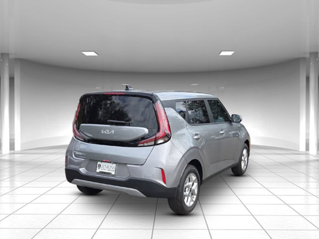 New 2025 Kia Soul LX Hatchback