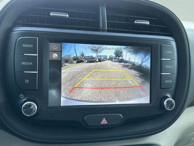 2023 Kia Soul LX - Photo 18
