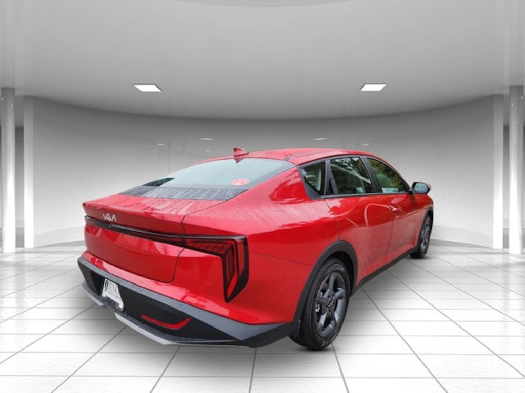 New 2025 Kia K4 LXS Sedan