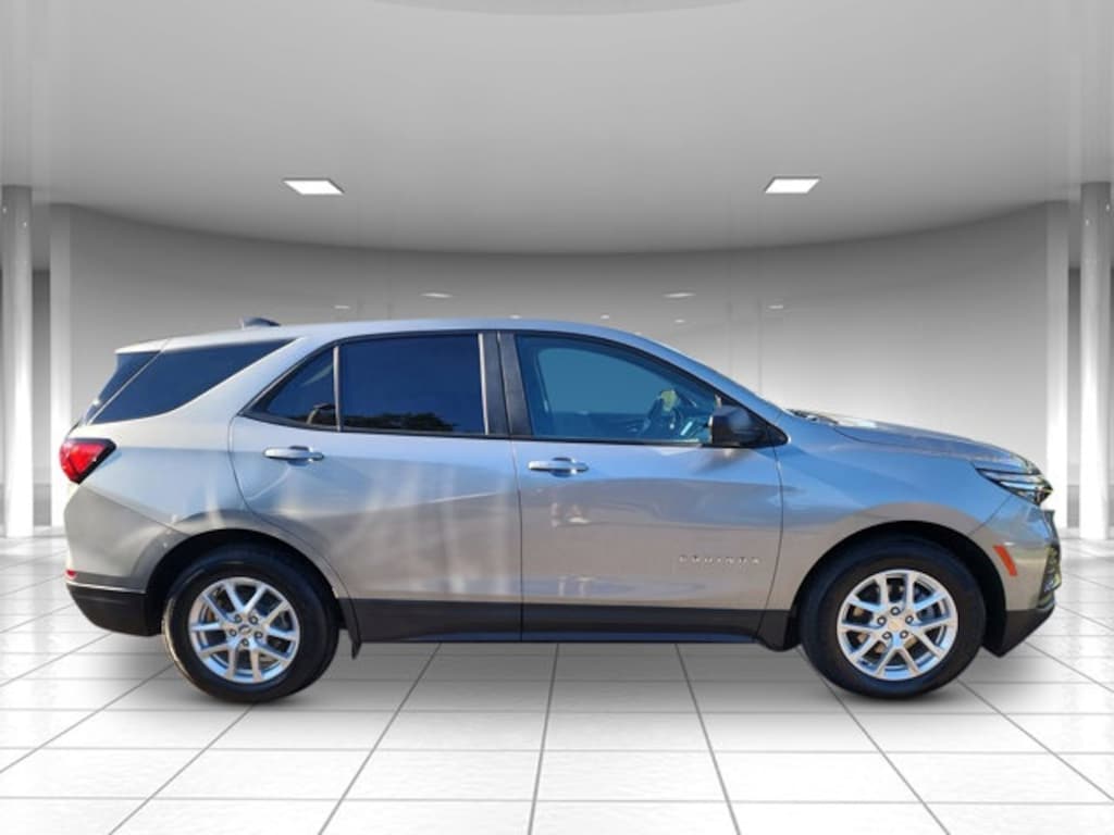 Used 2023 Chevrolet Equinox LS SUV