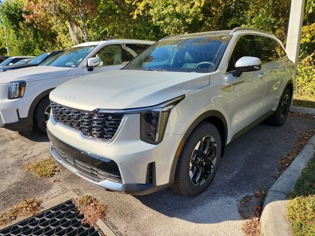 2026 Kia Sorento S photo 2