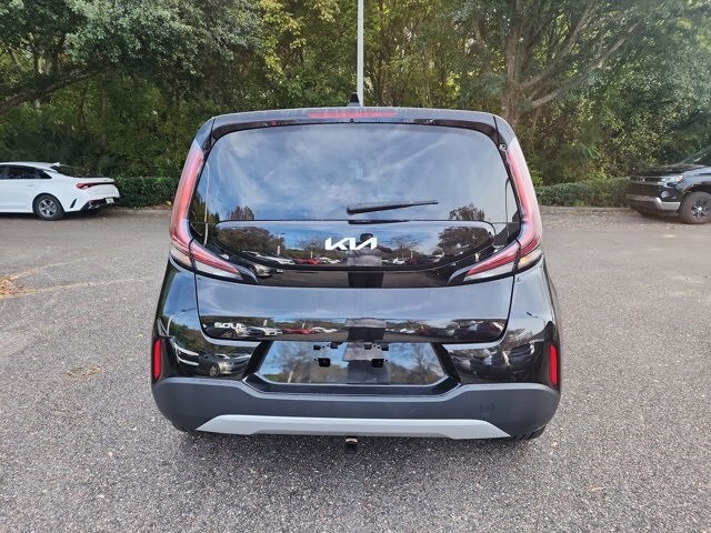 2023 Kia Soul LX photo 3