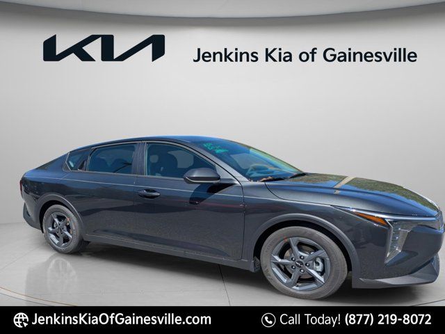 2026 Kia K4 LXS AT's photo