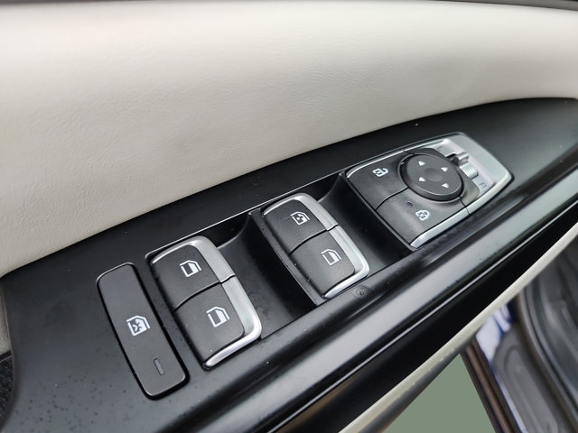 2024 Kia Carnival LX Seat Pkg - Photo 23