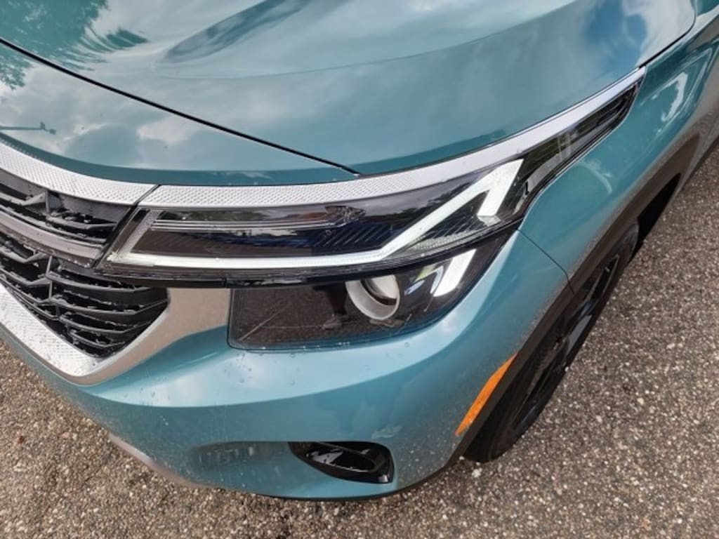 New 2026 Kia Seltos EX SUV