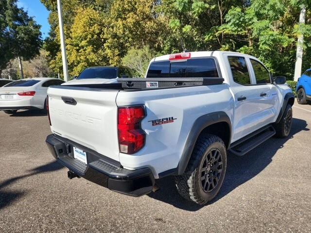 2024 Chevrolet Colorado Trail Boss photo 2