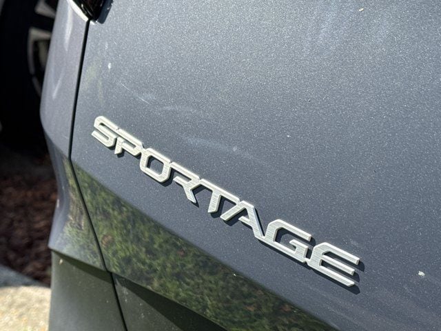 2023 Kia Sportage EX - Photo 11