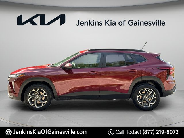 2024 Chevrolet Trax LT - Photo 6