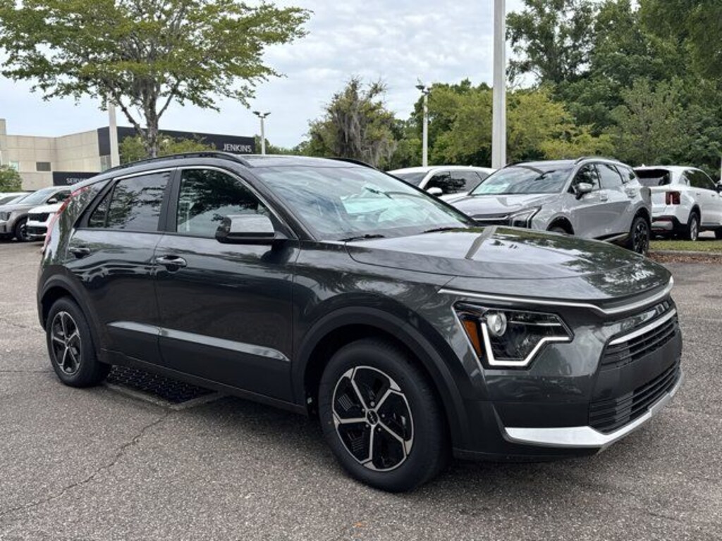 New 2026 Kia Niro LX SUV