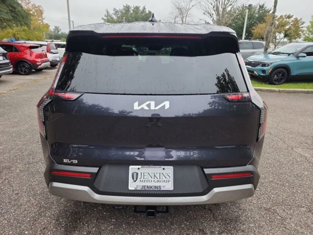 New 2026 Kia EV9 Light Long Range SUV