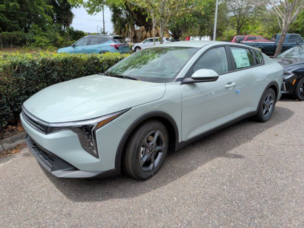 New 2026 Kia K4 LXS Sedan