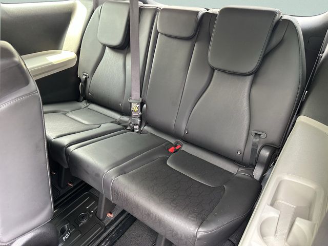 2024 Kia Carnival LX Seat Pkg - Photo 19