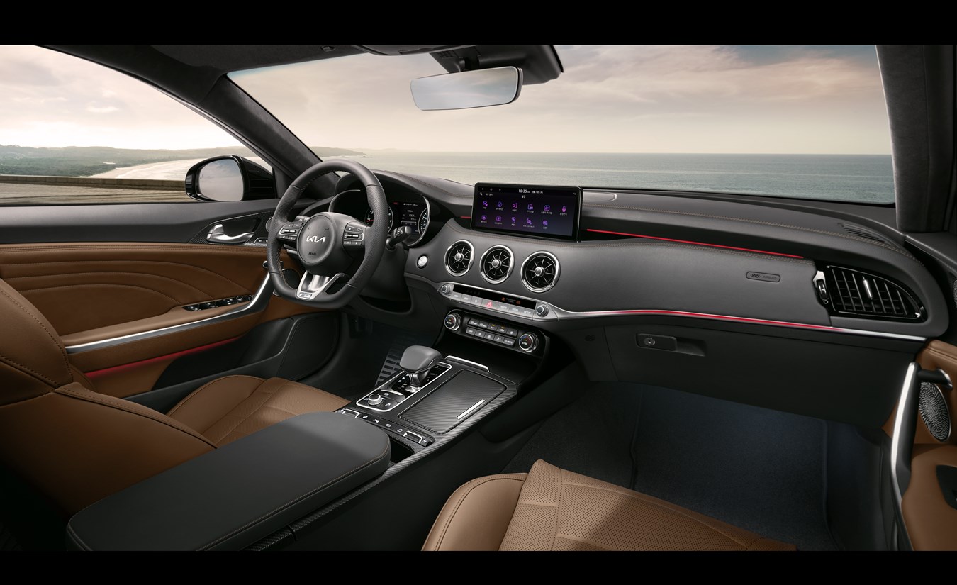 2023 Kia Stinger Luxurious Interior