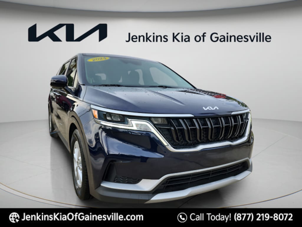 Used 2024 Kia Carnival LX Minivan/Van