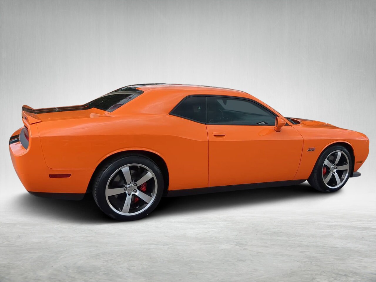 2014 Dodge Challenger SRT8 photo 3