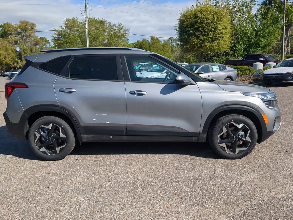 Used 2025 Kia Seltos S SUV