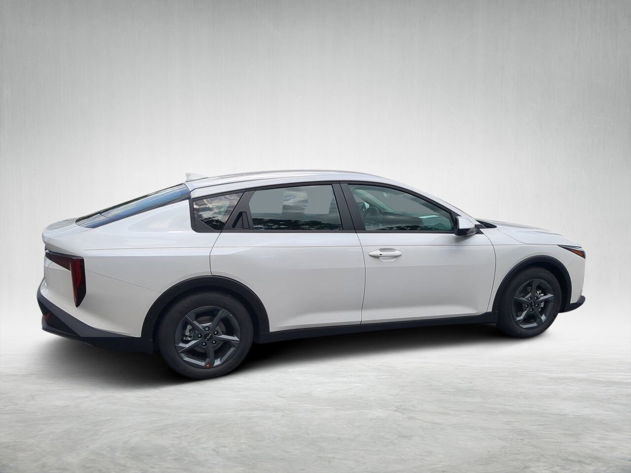 2025 Kia K4 LXS photo 3