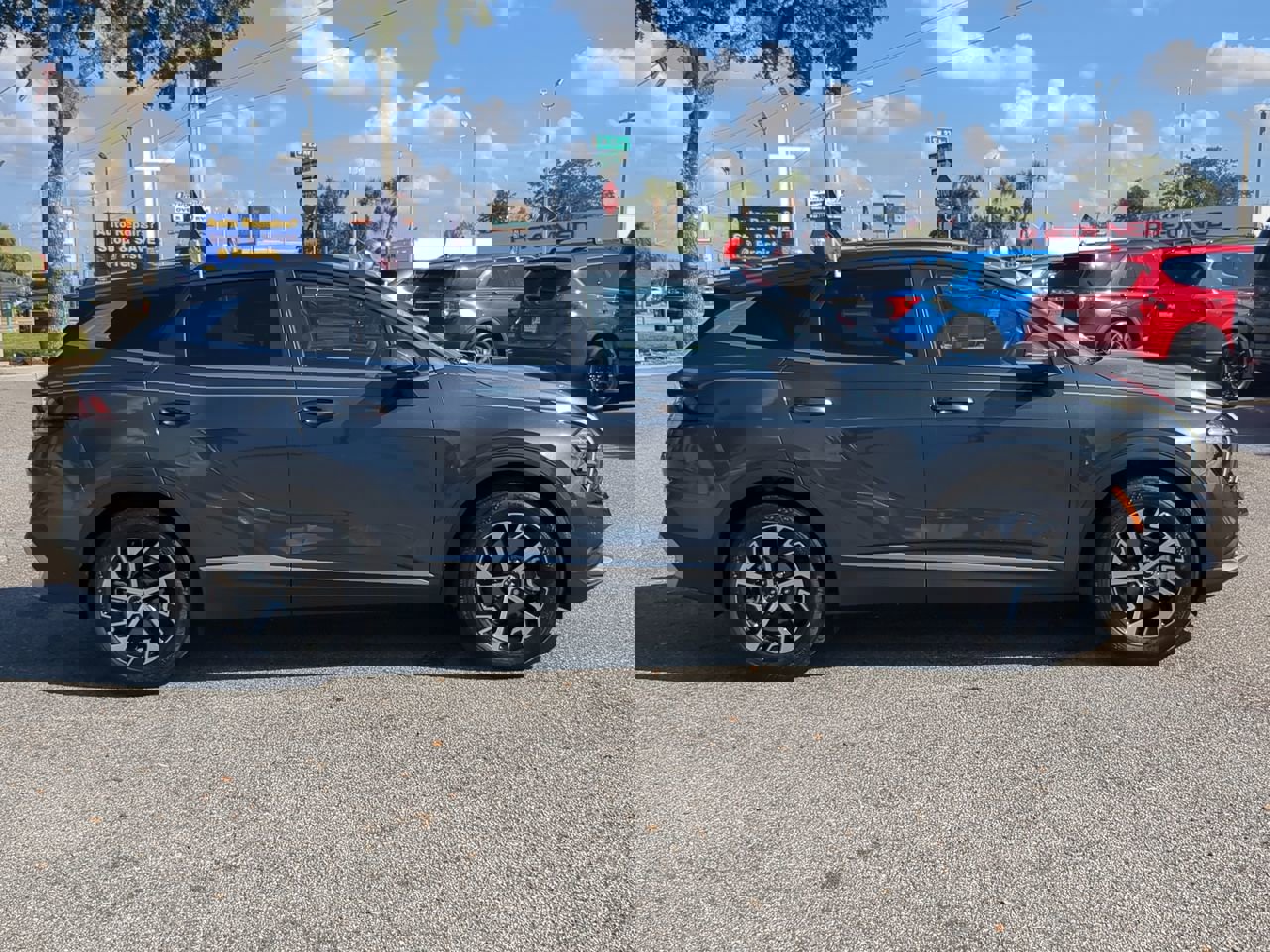 2023 Kia Sportage EX photo 3