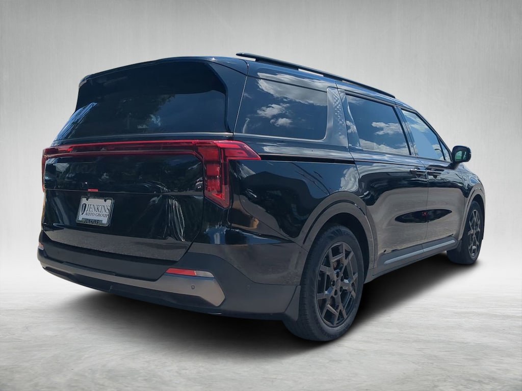 New 2026 Kia Carnival SX Van Passenger Van