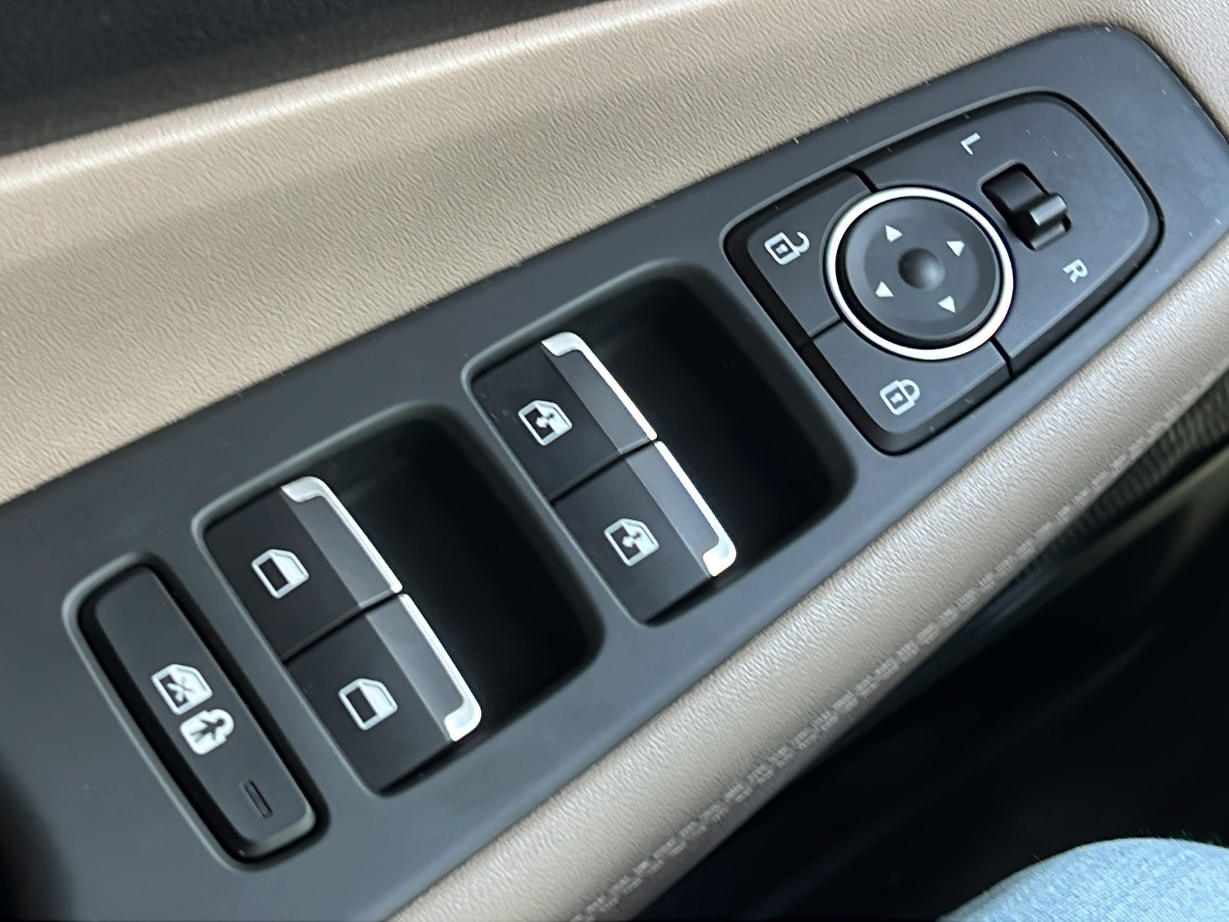 2023 Hyundai Santa Fe SEL - Photo 29