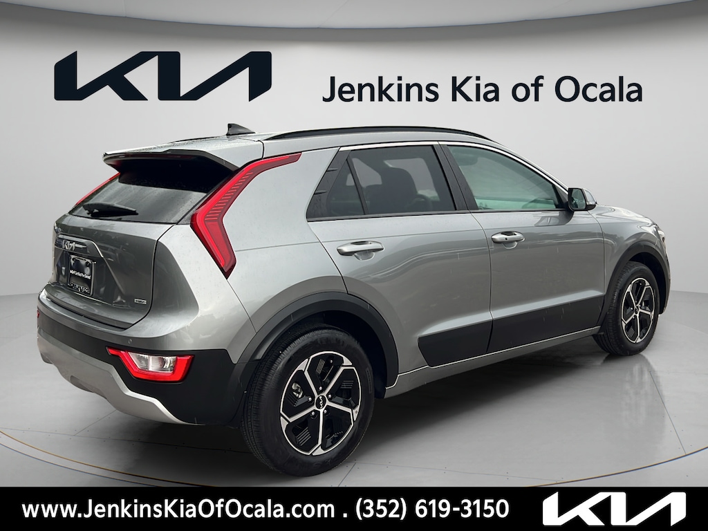 Used 2024 Kia Niro EX SUV