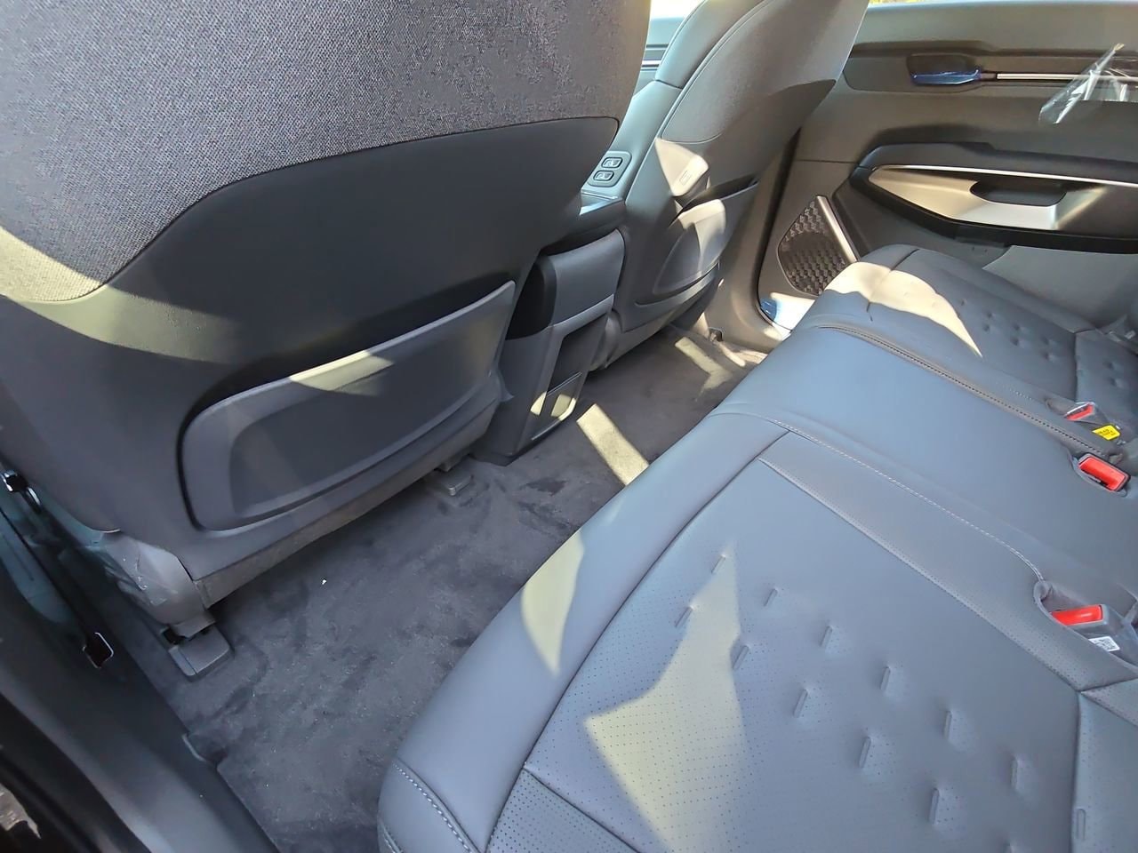 2026 Kia EV9 Wind - Photo 17