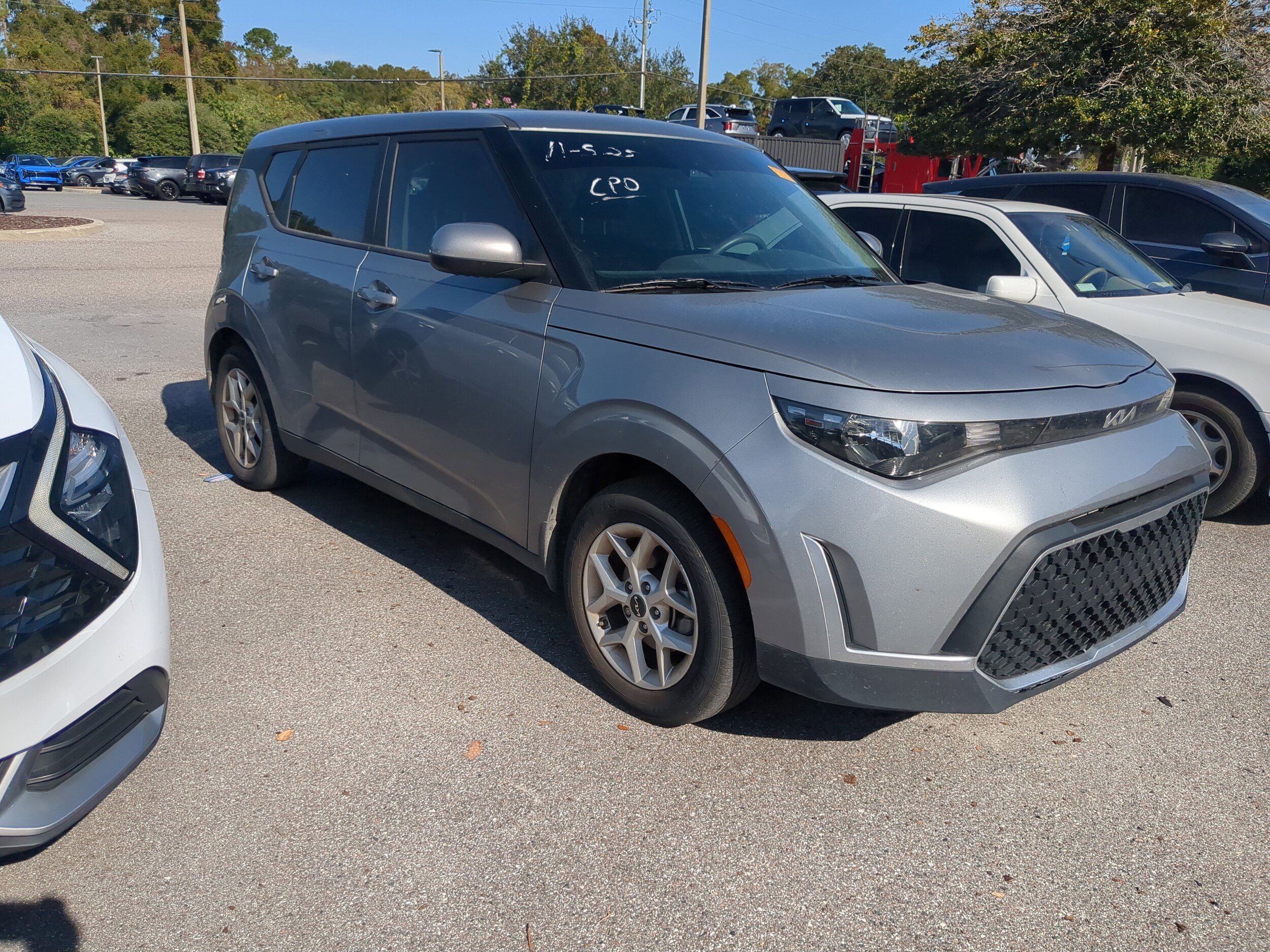2024 Kia Soul LX photo 2