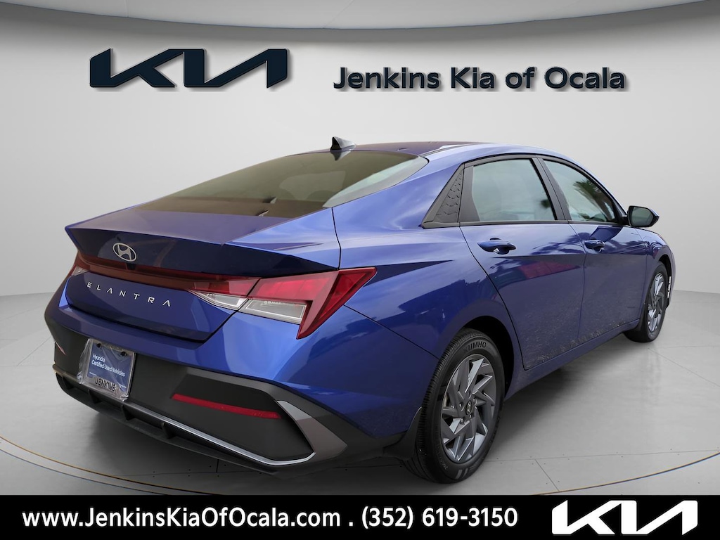 Used 2024 Hyundai Elantra SEL Sedan