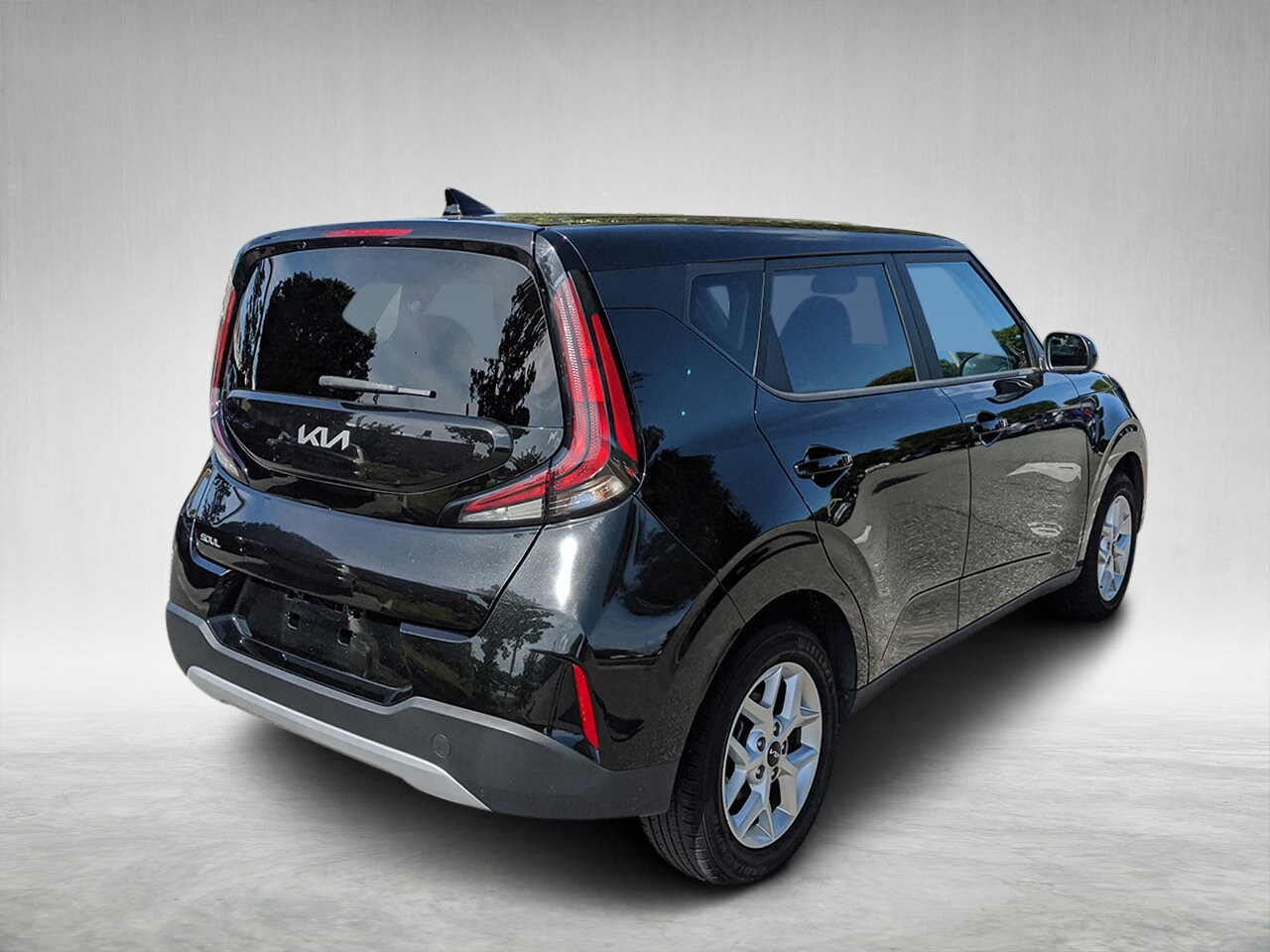 2024 Kia Soul LX photo 3